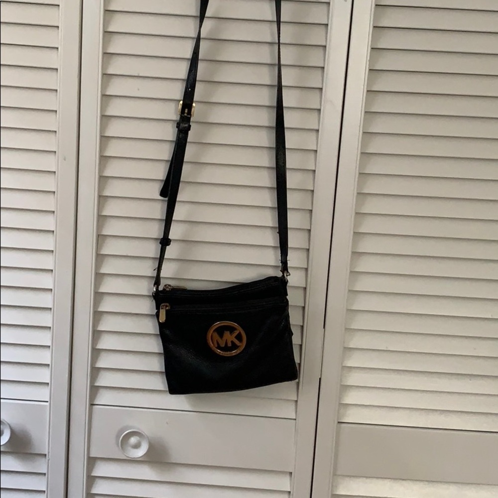 Michael Korda crossbody